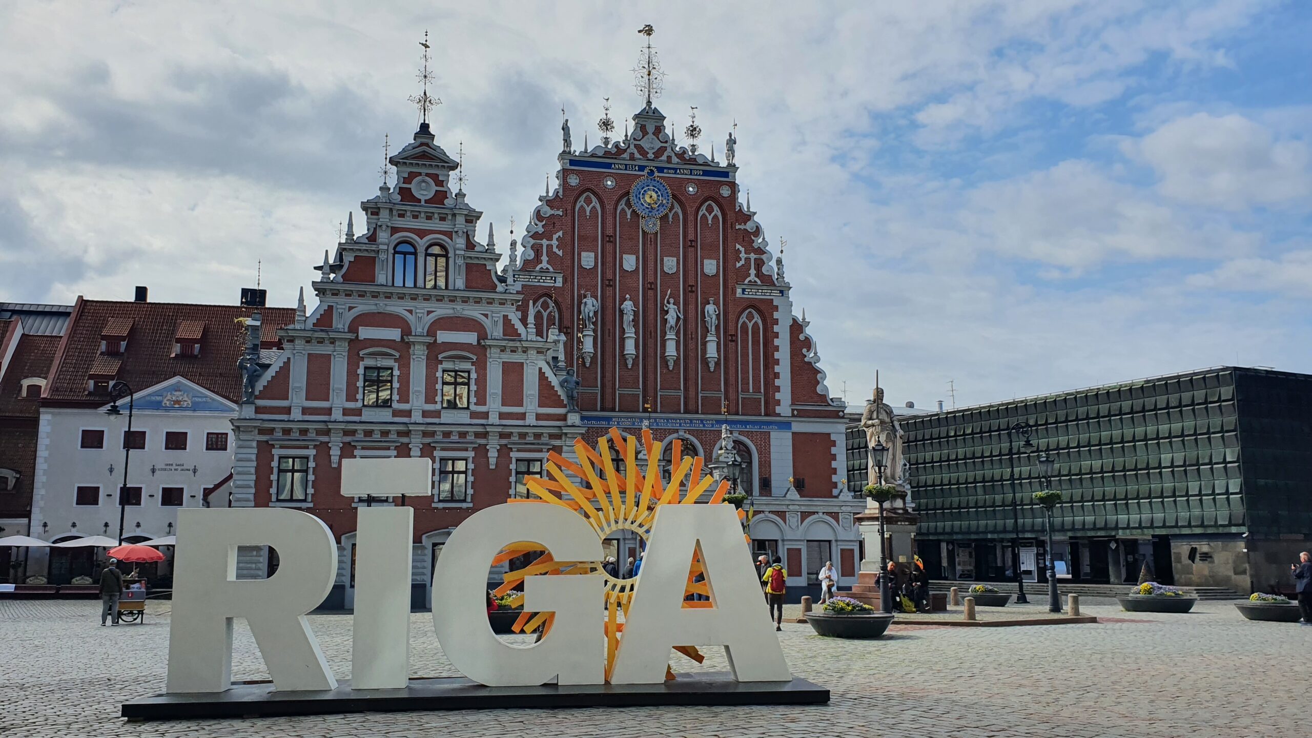 Best Pubs in Riga Latvia – Top Spots for Drinks & Views